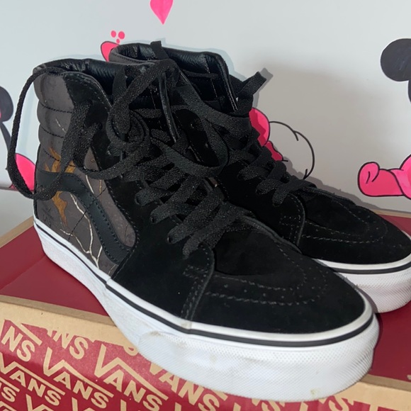 Vans - Picture 1 of 4